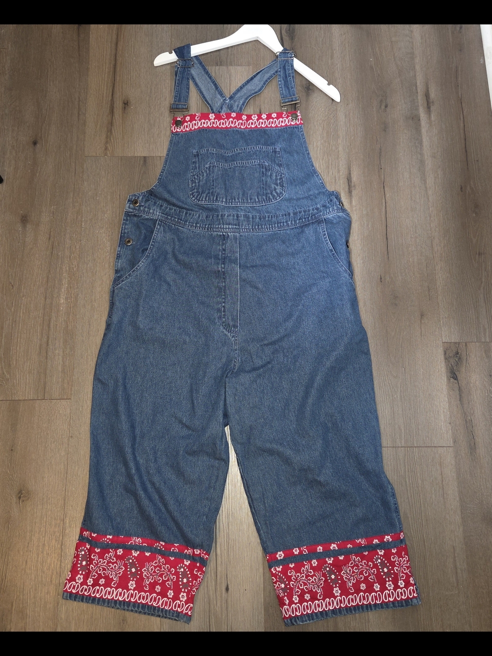 Vintage Agapo cropped denim overalls W/a red paisley bandana Print. Size L